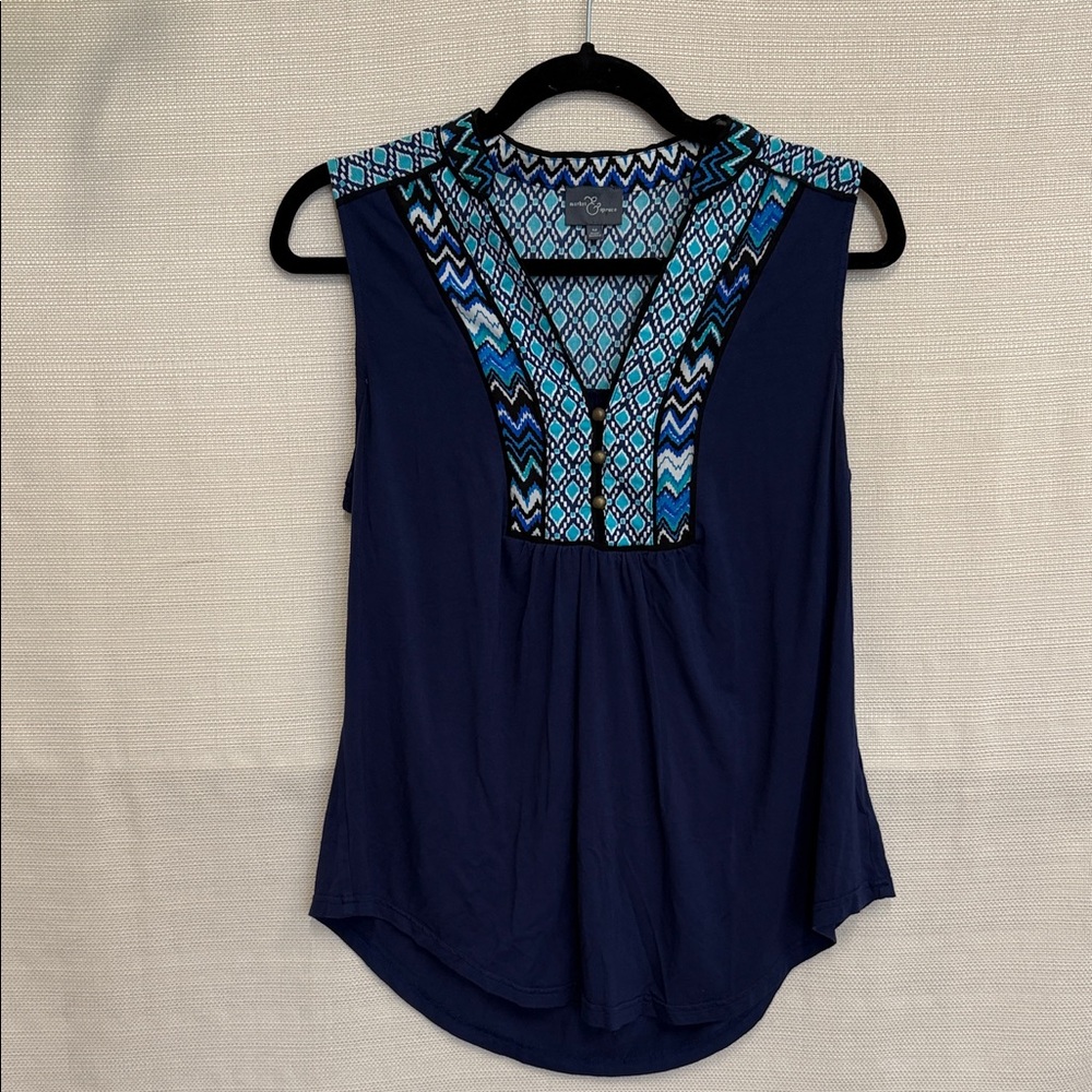 Market & Spruce Navy and Blue Patterned Sleeveless Blouse